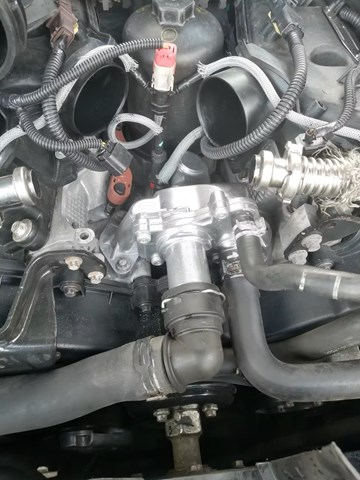 Термостат в сборе LR073372 LAND ROVER