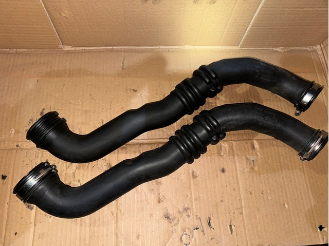Патрубок интеркуллера 8G916K863AA FORD