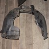 Подкрылок переднего крыла, правый AM51R16114BF FORD