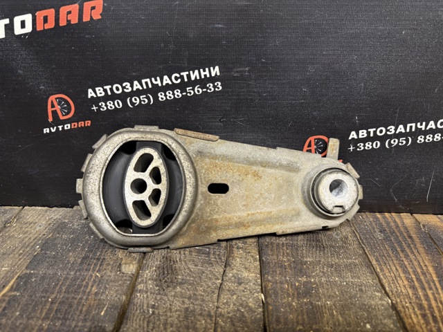 112380010R RENAULT Подушка (опора) двигателя нижняя купить в Николаев