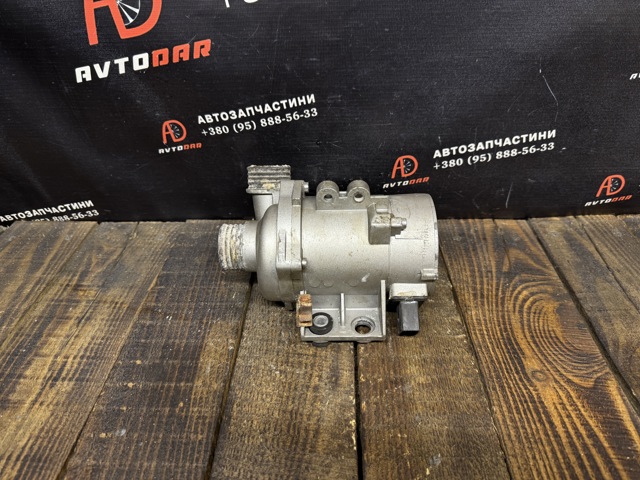 Насос водяной 11517586925 BMW