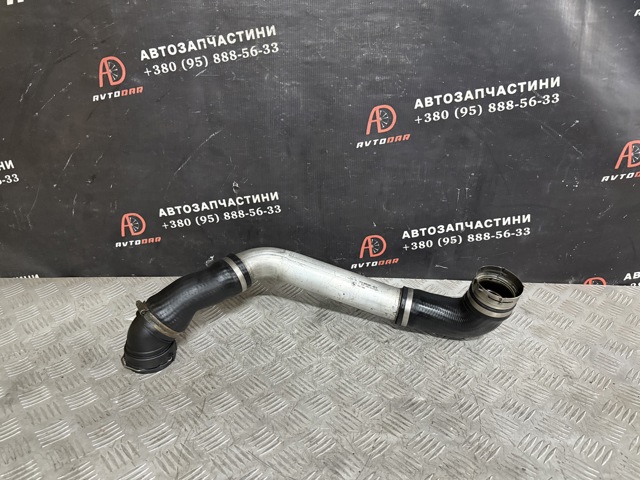 Шланг интеркуллера 11617799401 BMW