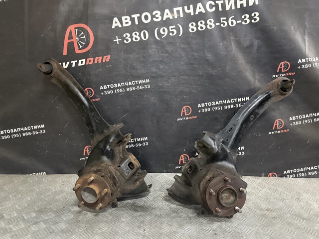 Рычаг/тяга задней подвески продольный нижний, левый 1355136 FORD