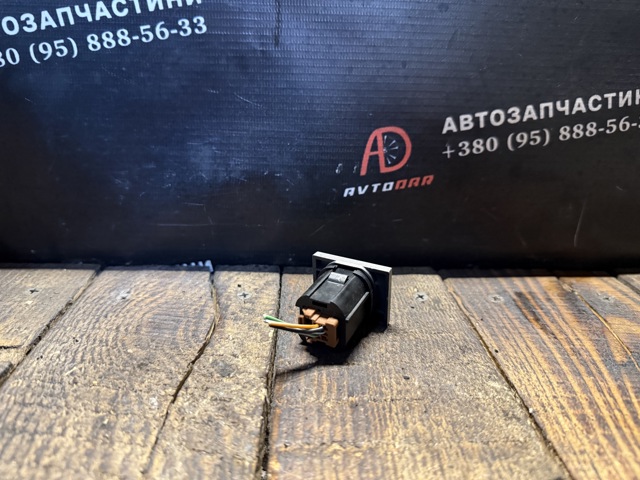 1559587 FORD Кнопка включения обогрева заднего стекла купить в Полтава