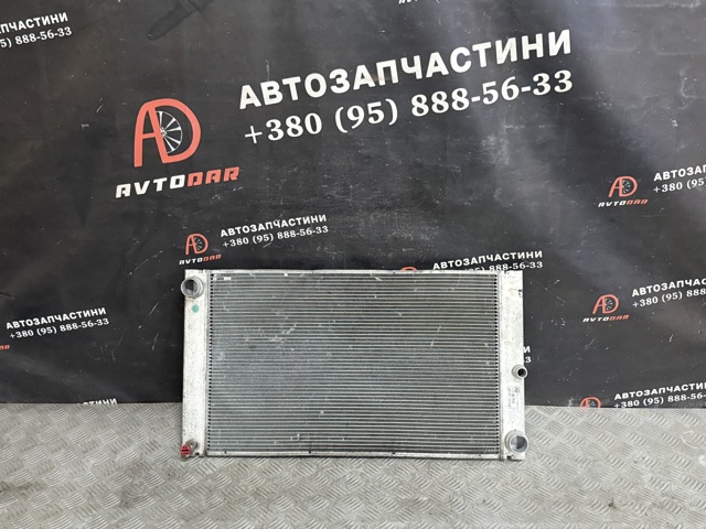 Радиатор охлаждения 17117795878 BMW