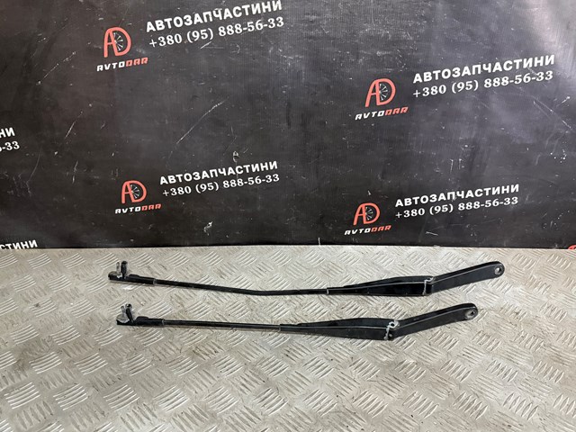 Рычаг дворника Ford Focus 2