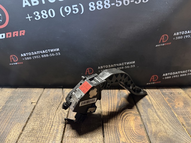 180020024R RENAULT Педаль газа купить в Киев