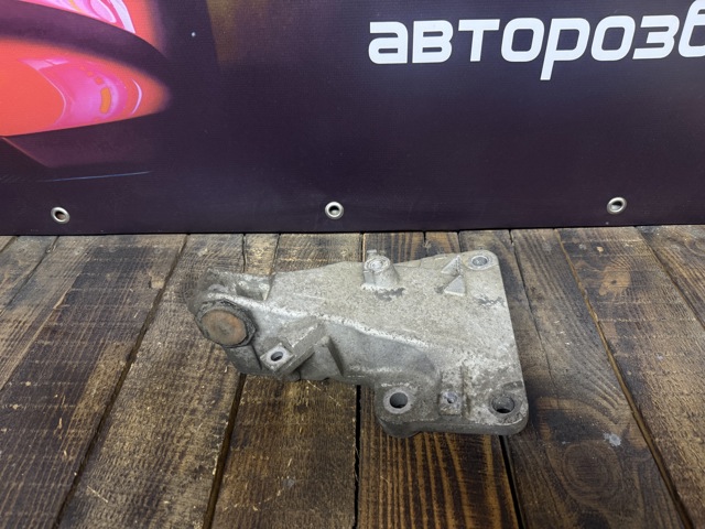 BMW 22116760315 Кронштейн подушки (опоры) двигателя левой в наличии Украина