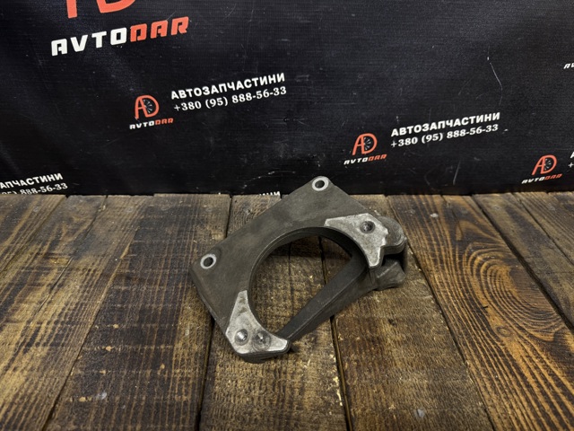 BMW 22116761117 Кронштейн подушки (опоры) двигателя левой в наличии Винница