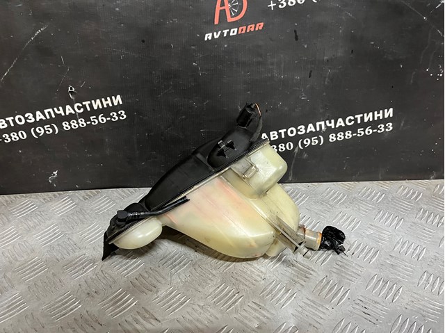 Расширительный бачок охлаждения 2515000049 MERCEDES