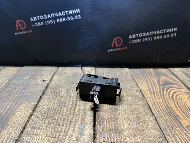252100502R Кнопка аварийки купить Украина