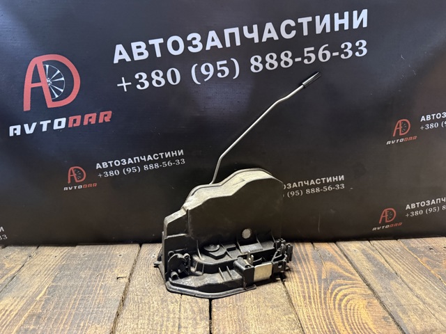 Замок задней правой двери  51227202148 BMW