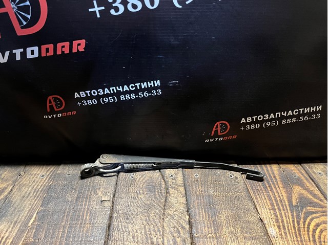 Рычаг-поводок стеклоочистителя заднего стекла 61628360156 BMW