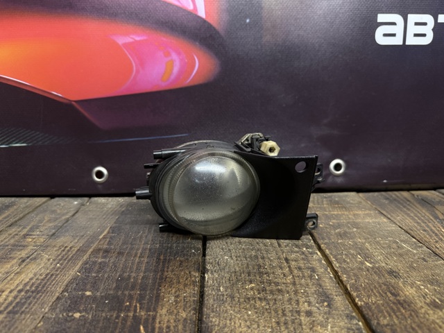 Правая противотуманная фара 63176900222 BMW
