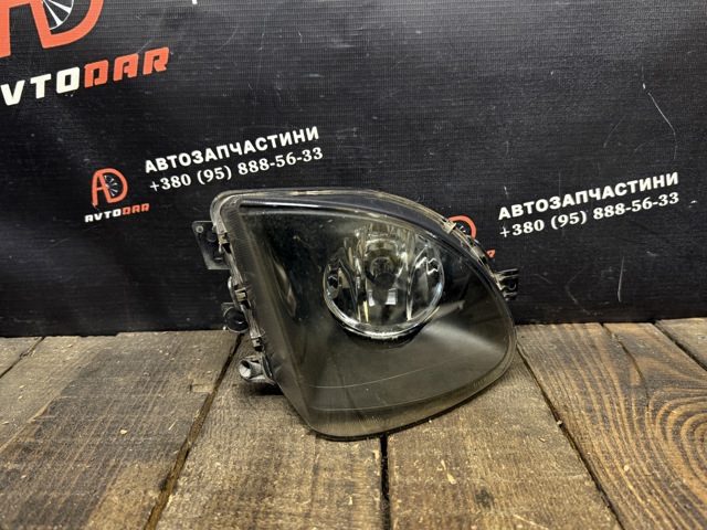 Противотуманка правая 63177216886 BMW