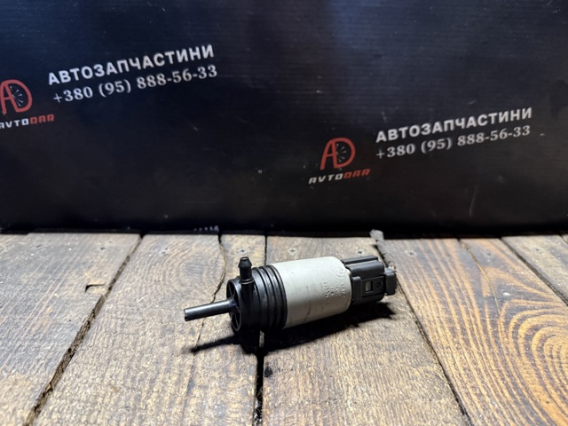 Моторчик омывателя переднего стекла BMW 1