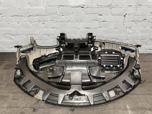 681000016R RENAULT купить в Хмельницкий