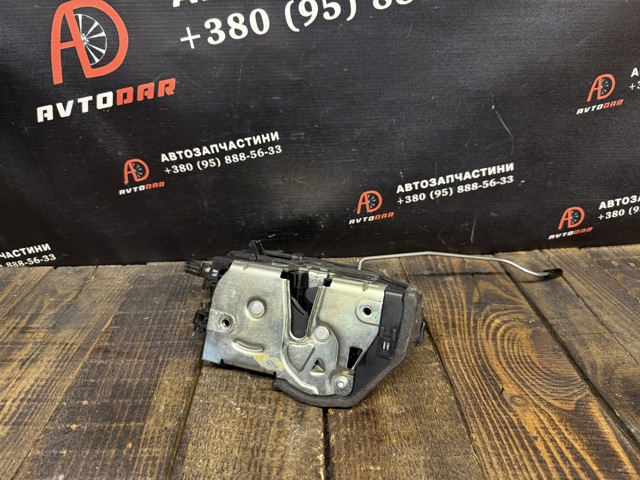 Замок задней двери, правой 7060296 BMW