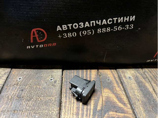 7M5T14529AA Кнопка стеклоподъемника передняя купить Сумы
