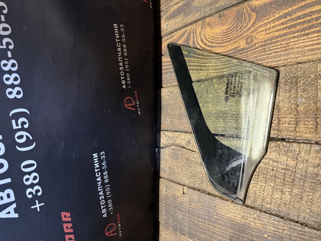 Стекло передней двери, левой 802630001R RENAULT