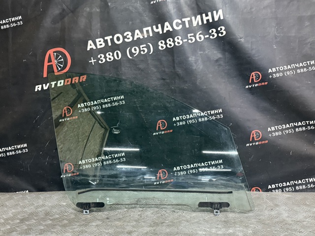 Стекло передней правой двери 803000008R RENAULT