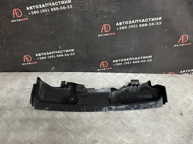 FORD 8M5116613AA Воздуховод (дефлектор) радиатора верхний в наличии Чернигов