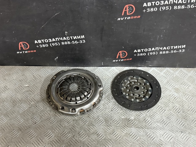 Диск сцепления 9223223 OPEL