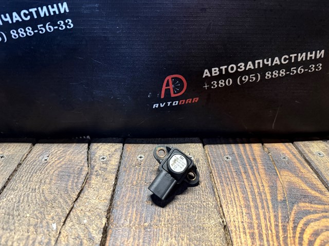 Датчик нагнетания воздуха в турбину A0061531528 MERCEDES