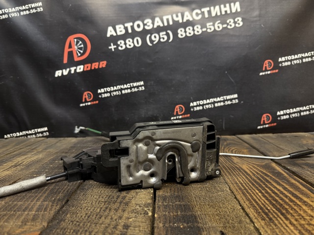 MERCEDES A0997206301 Замок водительской двери в наличии Каменское