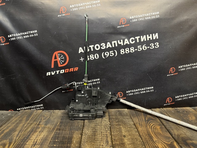 Дверной замок передний правый A0997206801 MERCEDES