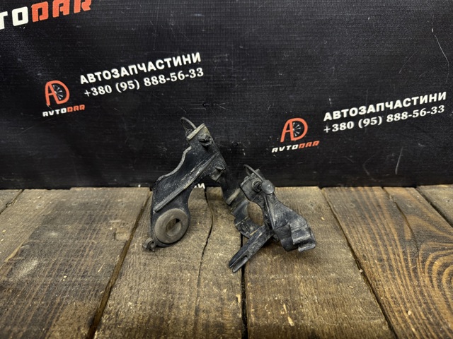 A1694210694 Скоба тормозной трубки купить Ирпень