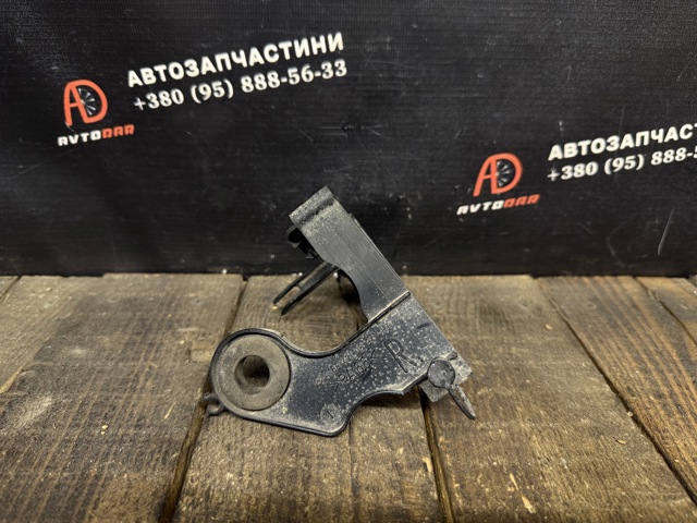 Скоба тормозной трубки A1694210694 MERCEDES