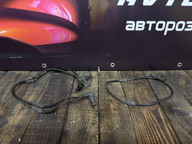 Датчик ABS передний A1695401117 MERCEDES