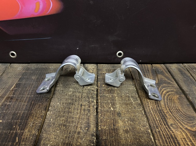 Петля багажника A1697400637 MERCEDES