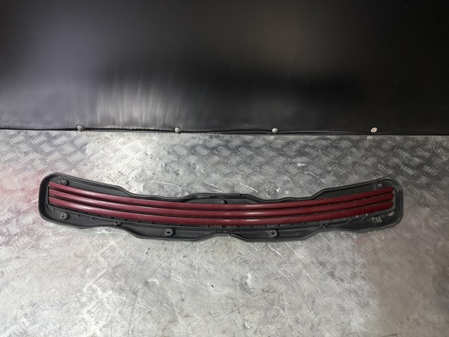 Ограждение, рамка под лобовое стекло A2108800705 MERCEDES