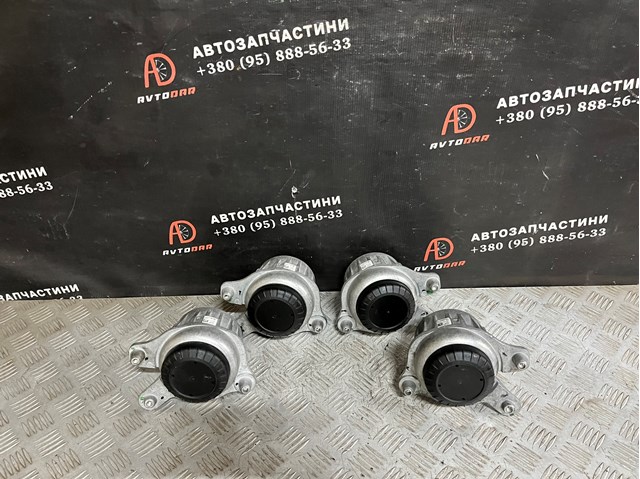 Левая опора двигателя A2132402400 MERCEDES