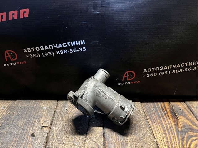 Фланец охлаждающей жидкости A6422000056 MERCEDES