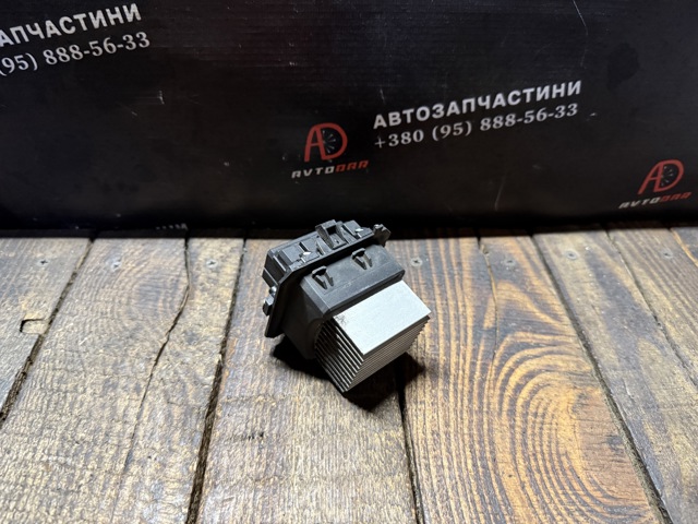 Электроподогреватель воздуха системы отопления салона T1017845R RENAULT