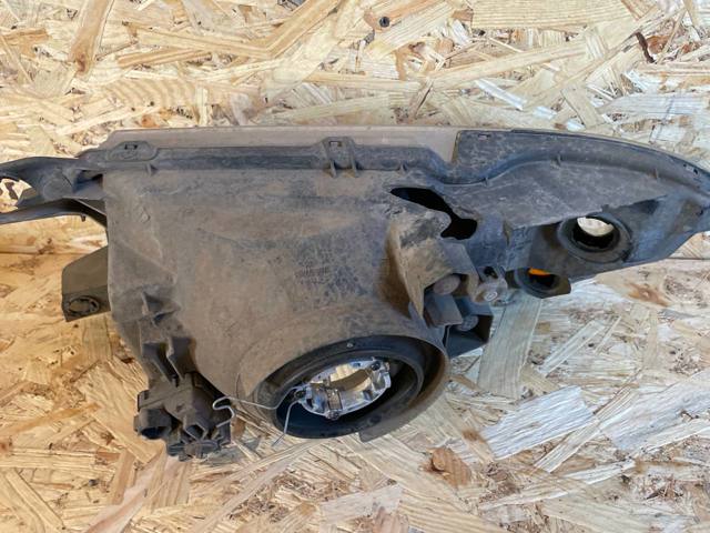 MITSUBISHI MN136502 Правая фара в наличии Чернигов