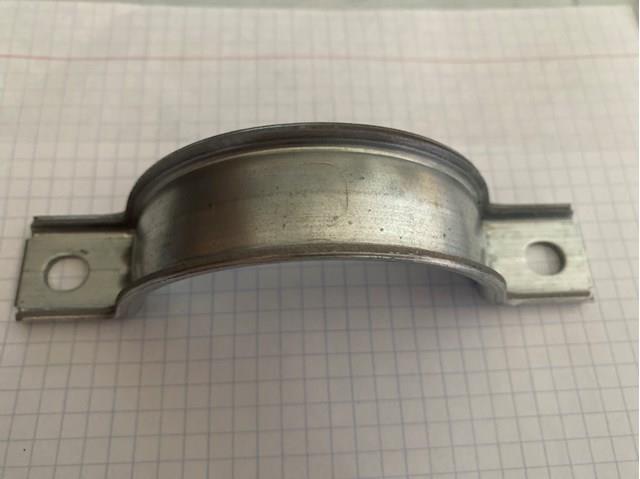 1038216 FORD Опора подвесного подшипника передней полуоси купить в Чернигов