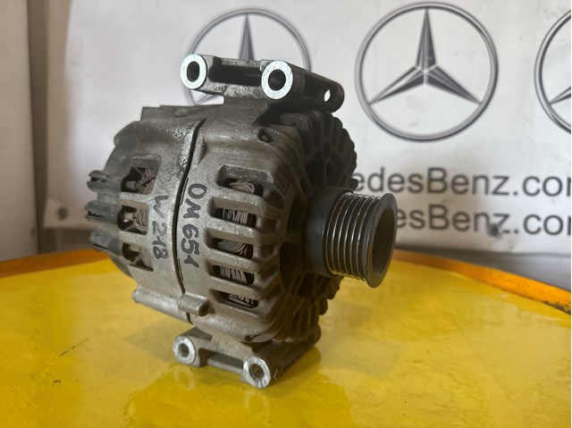 Генератор автомобильный 0009067702 MERCEDES