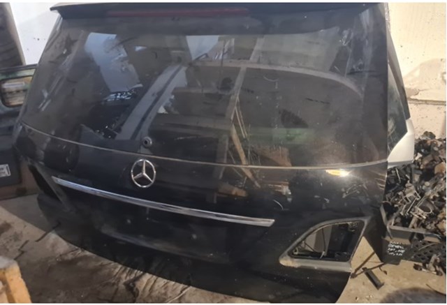 Пятая дверь 1667405000 MERCEDES