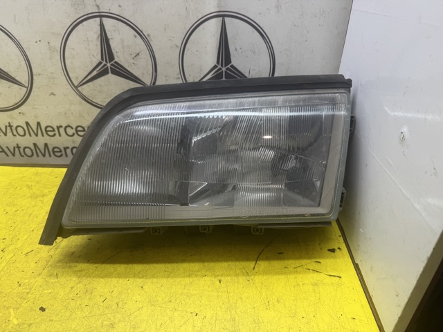 Правая блок фара 2028201861 MERCEDES