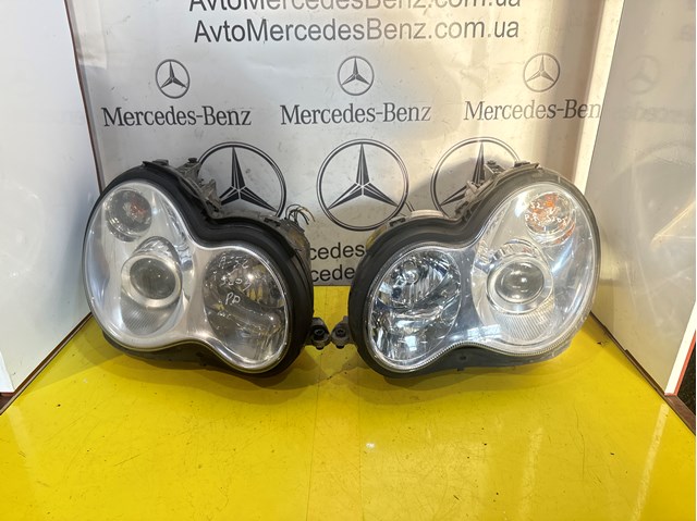 MERCEDES A2038203559 Левая фара в наличии Павлоград