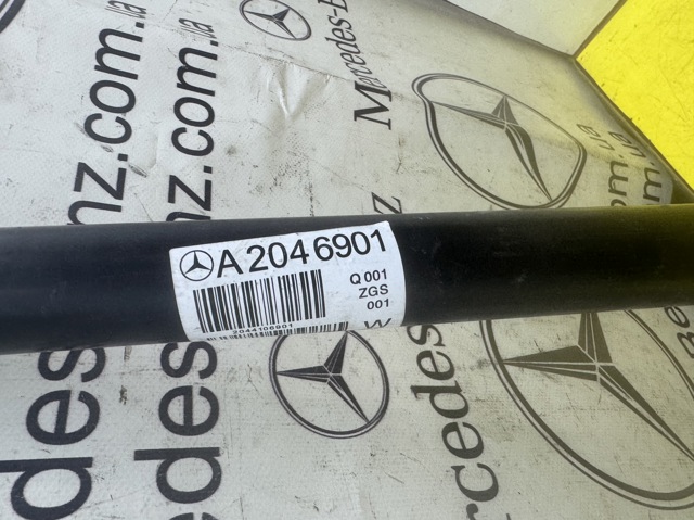 MERCEDES 2044106901 Вал карданный к переднему мосту в наличии Украина