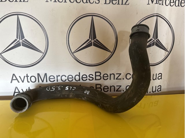 Патрубок радиатора охлаждения нижний 2045012982 MERCEDES
