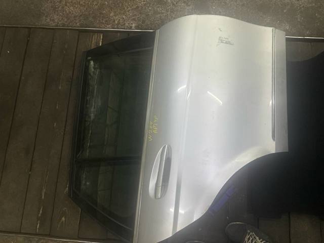 Дверь пассажирская задняя правая 2047300405 MERCEDES