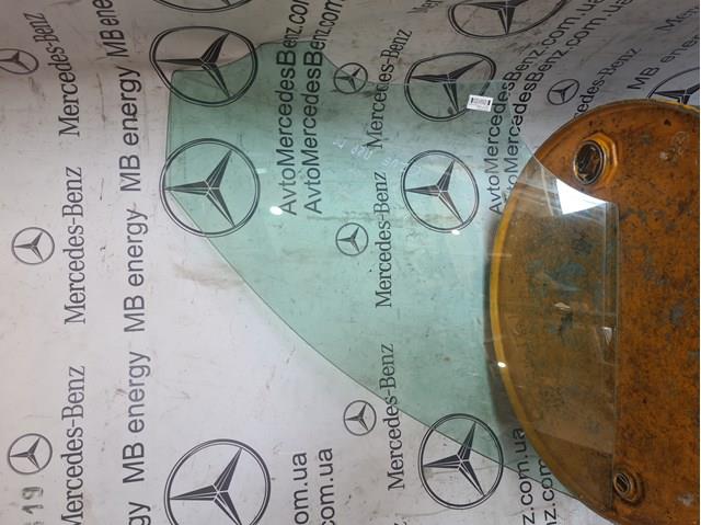 Стекло передней двери, правой 2057253800 MERCEDES