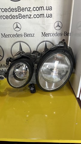 MERCEDES 2088200861 Фара правая в наличии Винница
