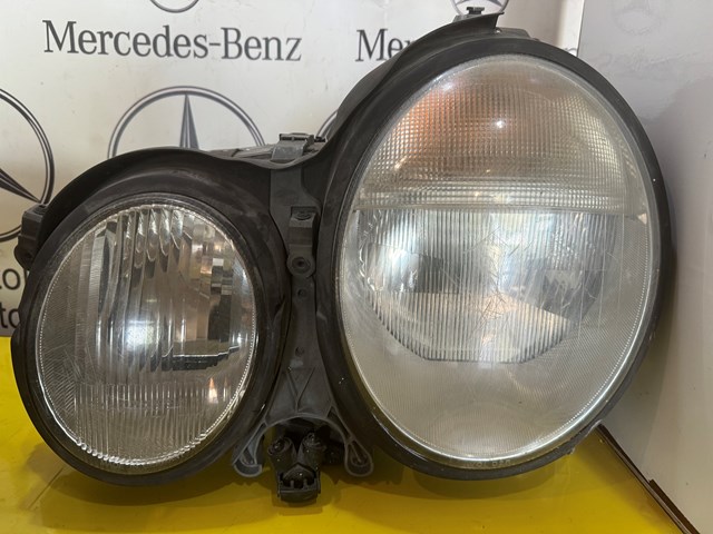 Вставка фары левой 2108203961 MERCEDES
